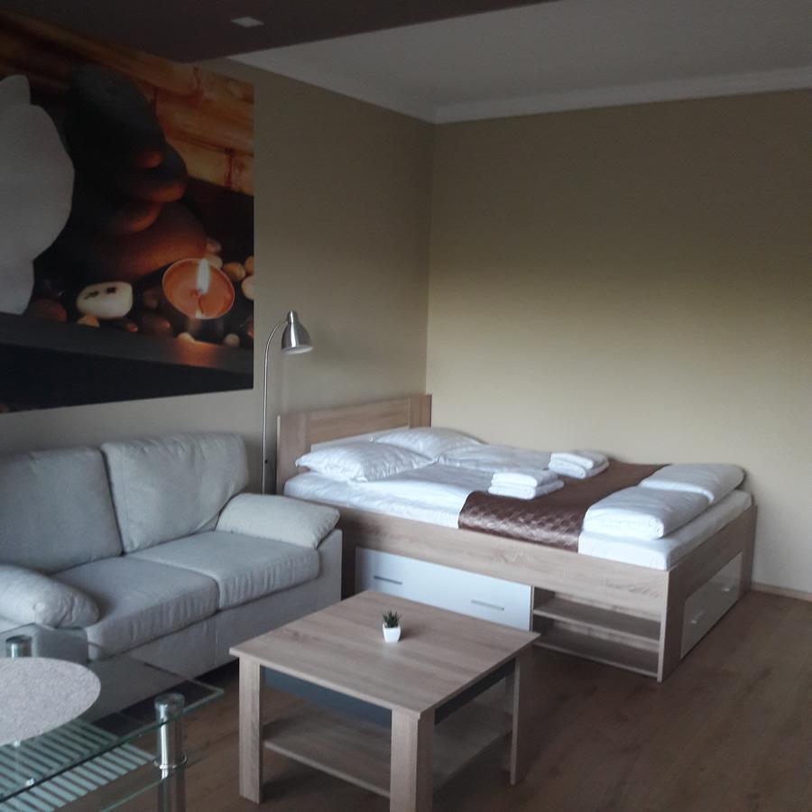 Studio 18 Apartman 커진츠버르치커 외부 사진